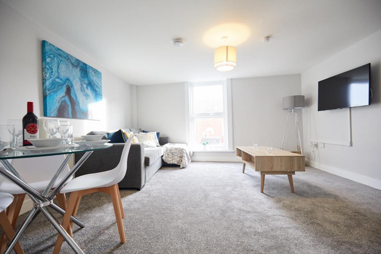 Homely - Great Yarmouth Beach Apartments Ngoại thất bức ảnh